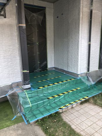 海南市　養生、下塗り‼️